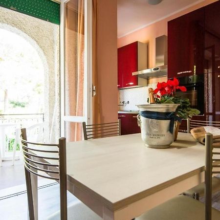 Blu Mare Apartments П'єтра-Лігуре Екстер'єр фото