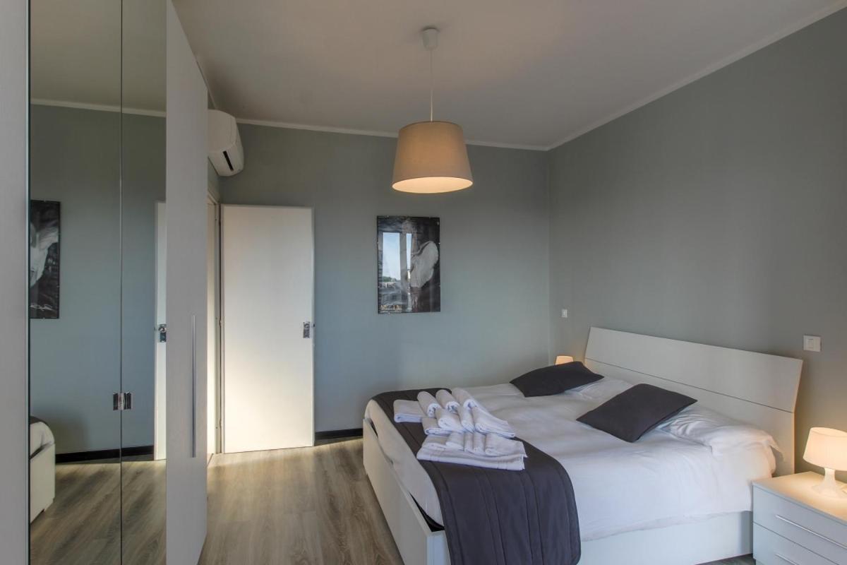 Blu Mare Apartments П'єтра-Лігуре Екстер'єр фото